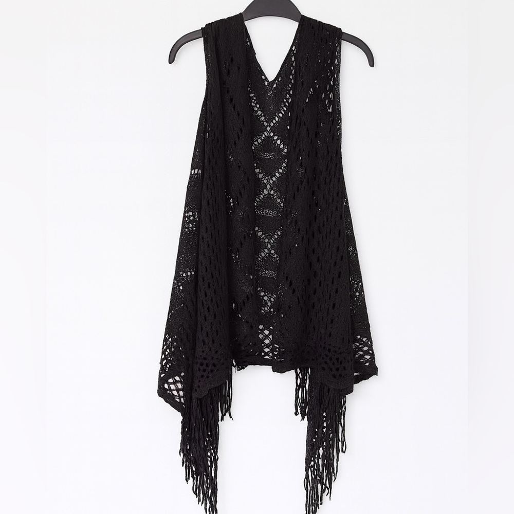 Women’s Crochet Lace Boho Vest with Fringe – Sleeveless Open-Front Cardigan